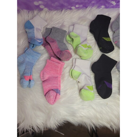 Girls toddler socks size small hanes 13 pair - Picture 2 of 3